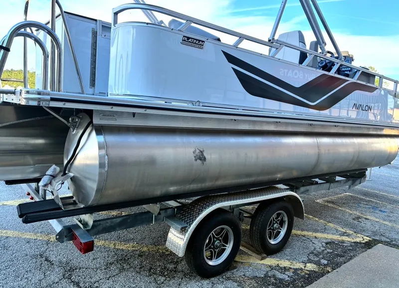 Slide: The Image of Avalon Venture 85 Quad Fish - 21' 2026 - 6