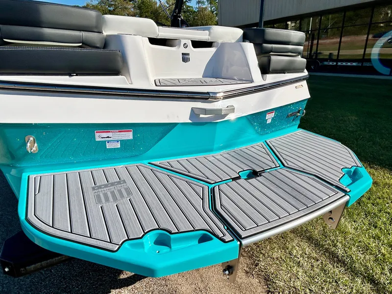 Slide: The Image of MasterCraft XT22 2026 - 11