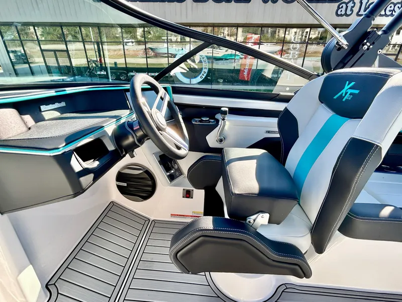 Slide: The Image of MasterCraft XT22 2026 - 25