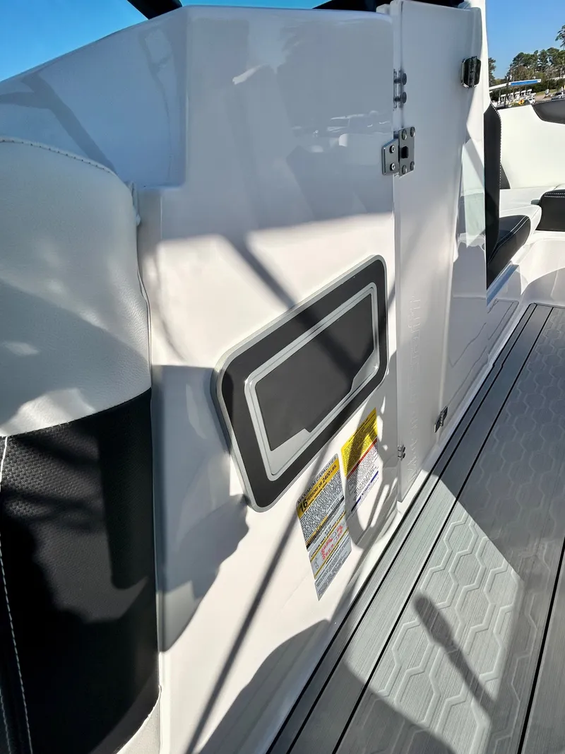 Slide: The Image of MasterCraft XT22 2026 - 29