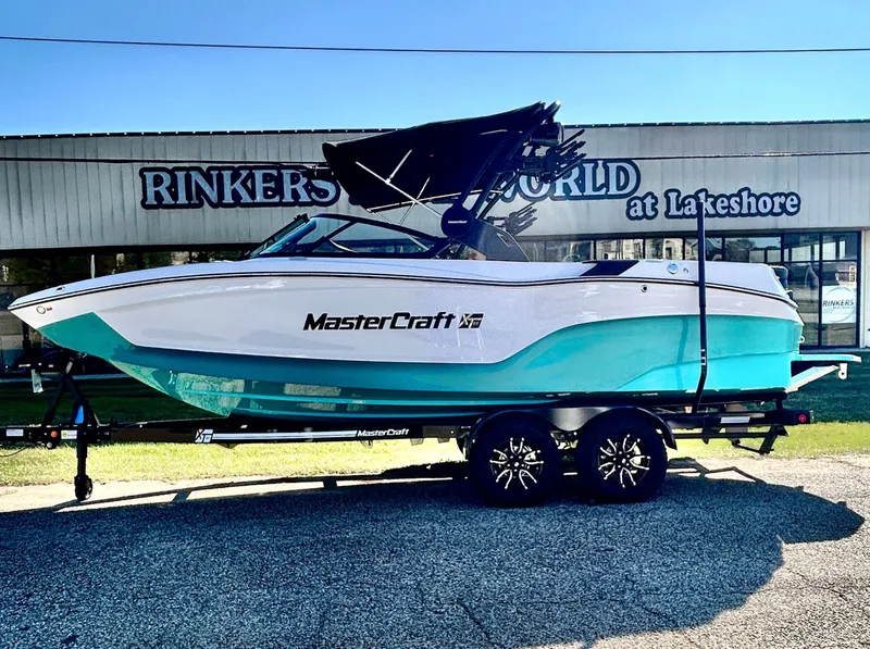 Slide: The Image of MasterCraft XT22 2026 - 4