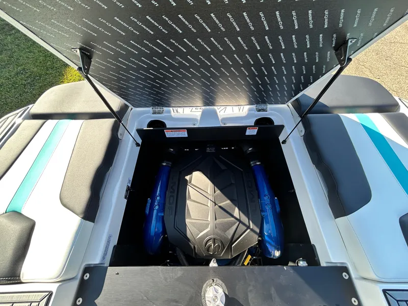 Slide: The Image of MasterCraft XT22 2026 - 51