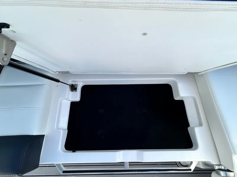 Slide: The Image of MasterCraft XT22 2026 - 57