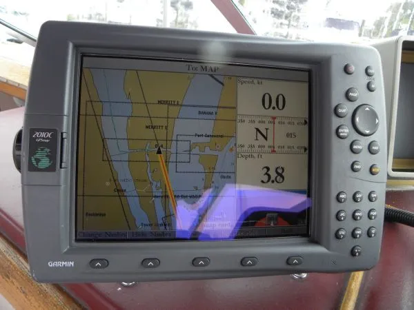 Slide: The Image of Sea Ray 34 Sundancer 1989 - 5