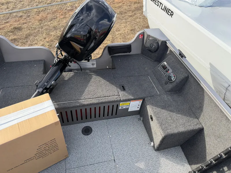 Slide: The Image of Crestliner 1650 Kodiak Tiller 2026 - 10