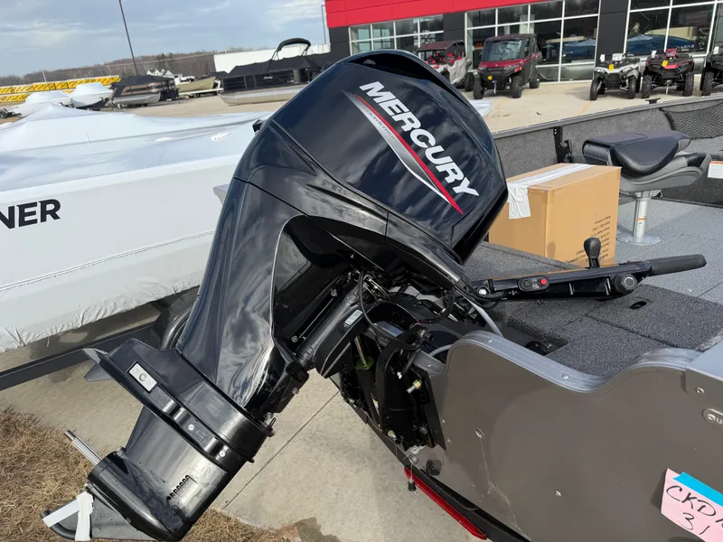 Slide: The Image of Crestliner 1650 Kodiak Tiller 2026 - 5