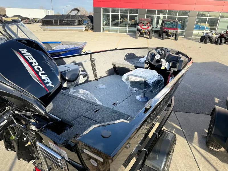 Slide: The Image of Crestliner 1650 Kodiak 2026 - 5