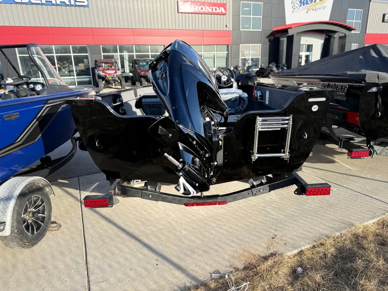 Slide: The Image of Crestliner 1650 Kodiak 2026 - 6