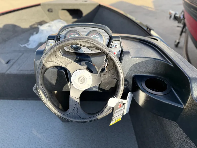 Slide: The Image of Crestliner 1650 Kodiak 2026 - 7