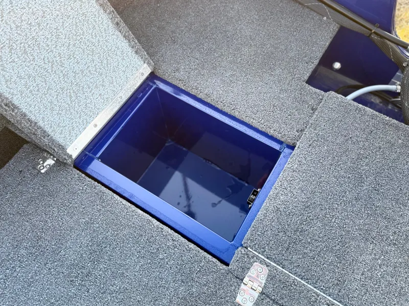 Slide: The Image of Crestliner 1650 Kodiak 2026 - 10