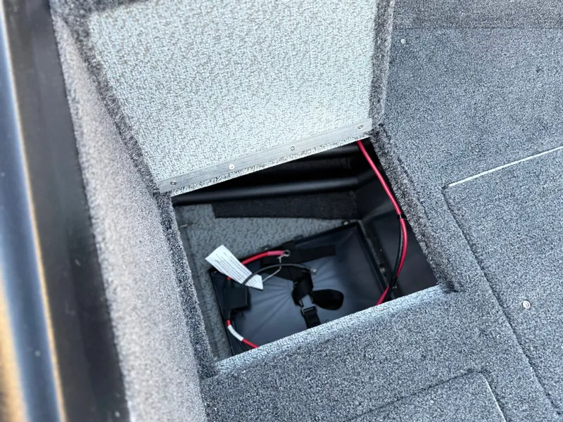 Slide: The Image of Crestliner 1650 Kodiak 2026 - 14