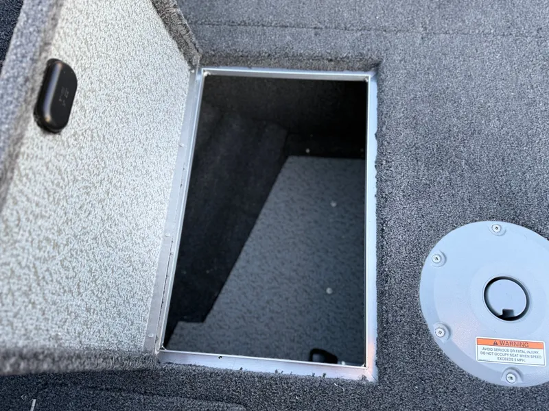 Slide: The Image of Crestliner 1650 Kodiak 2026 - 16