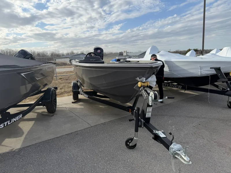 The Image of Crestliner 1750 Hawk 2026 - undefined