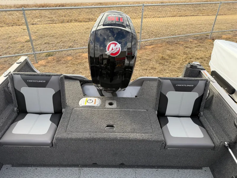 Slide: The Image of Crestliner 1750 Hawk 2026 - 15