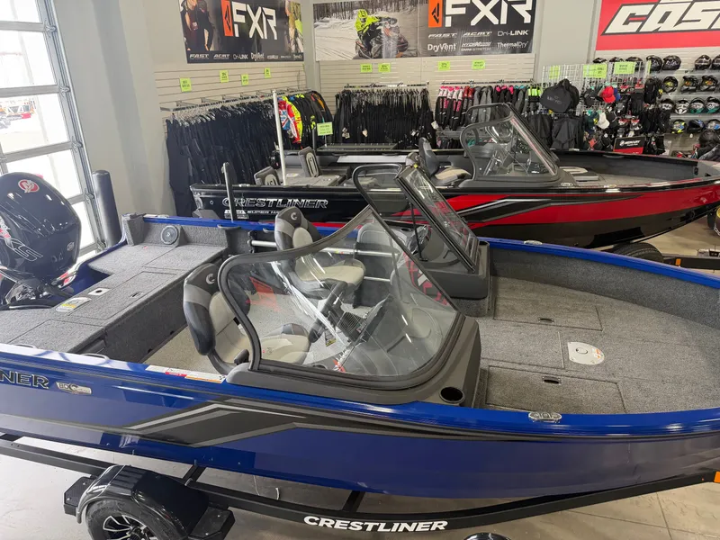 Slide: The Image of Crestliner 1750 Hawk 2026 - 3