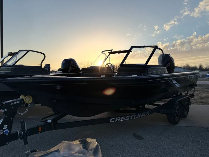 Slide: The Image of Crestliner 2050 Fish Hawk 2026 - 3