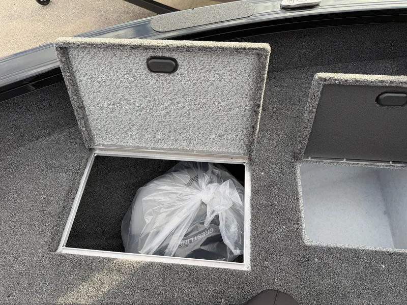 Slide: The Image of Crestliner 1750 Fish Hawk SC JS 2026 - 11