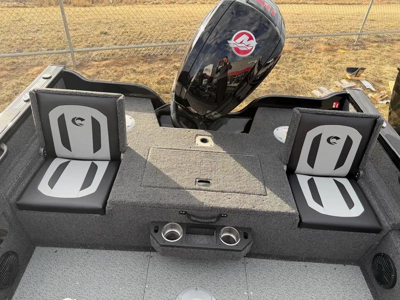 Slide: The Image of Crestliner 1750 Fish Hawk SC JS 2026 - 21