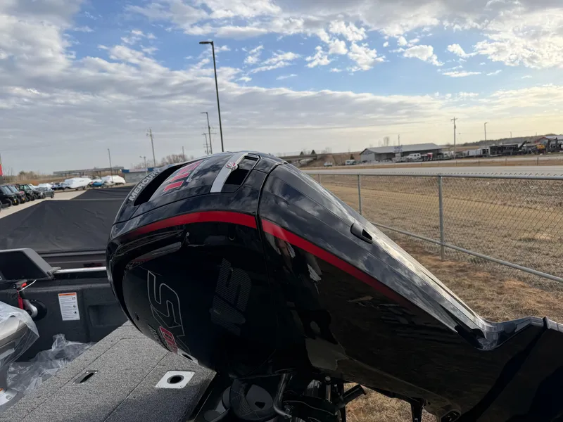 Slide: The Image of Crestliner 1750 Fish Hawk SC JS 2026 - 5