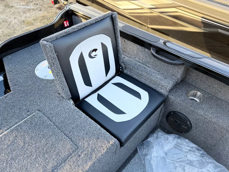 Slide: The Image of Crestliner 1750 Fish Hawk WT JS 2026 - 11