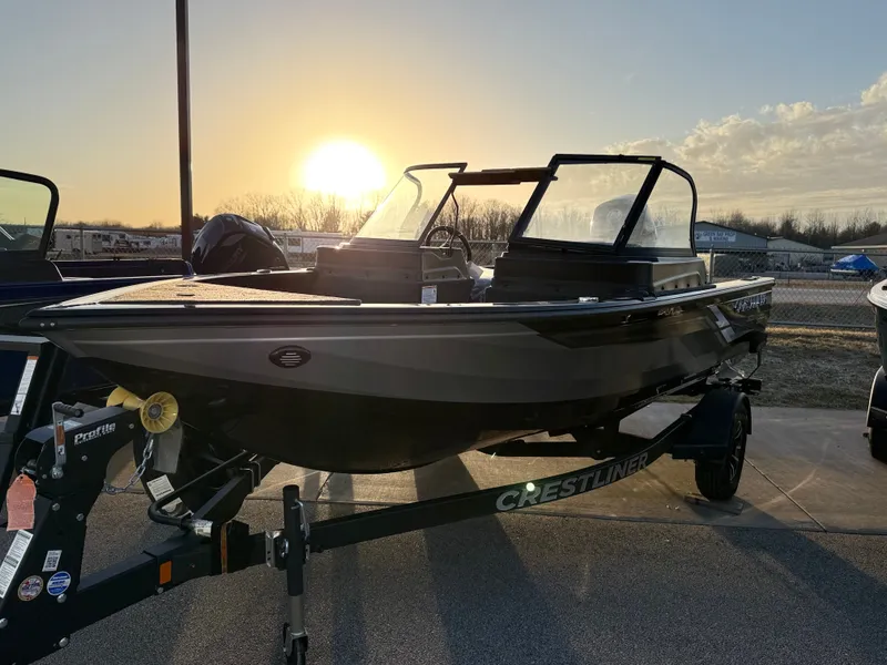 Slide: The Image of Crestliner 1750 Fish Hawk WT JS 2026 - 3