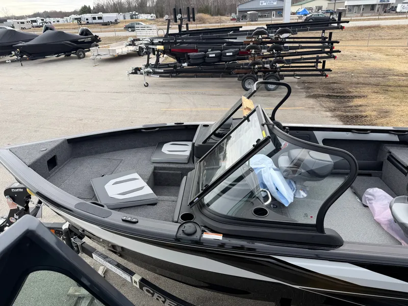 Slide: The Image of Crestliner 1750 Super Hawk 2026 - 4