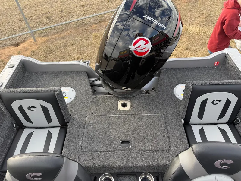 Slide: The Image of Crestliner 1850 Fish Hawk SC JS 2026 - 16