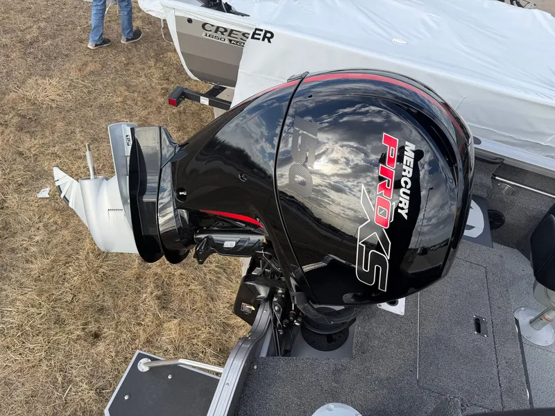 Slide: The Image of Crestliner 1850 Fish Hawk SC JS 2026 - 18