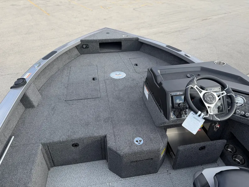 Slide: The Image of Crestliner 1850 Fish Hawk SC JS 2026 - 3