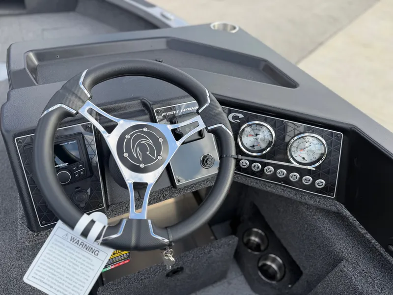 Slide: The Image of Crestliner 1850 Fish Hawk SC JS 2026 - 4