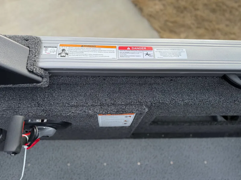 Slide: The Image of Crestliner 1850 Fish Hawk SC JS 2026 - 7