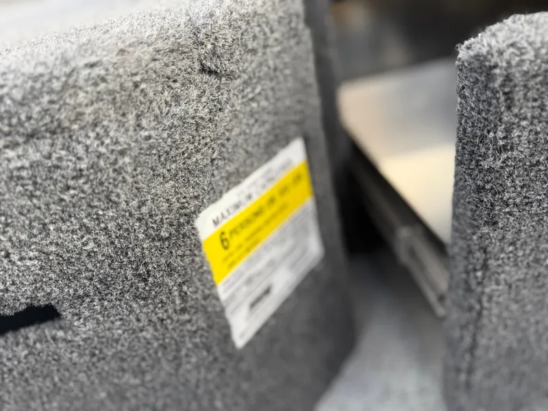 Slide: The Image of Crestliner 1850 Fish Hawk SC JS 2026 - 8