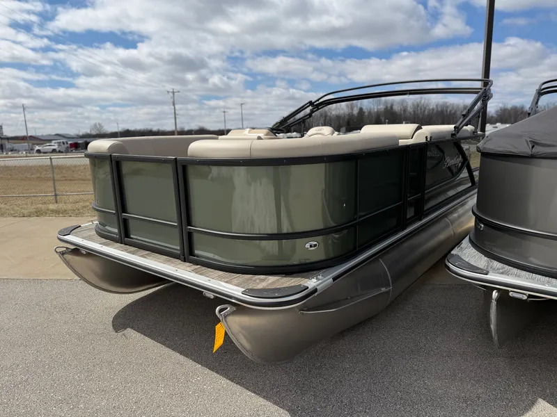 The Image of Bentley Pontoons LE 160 CR 2026 - 1