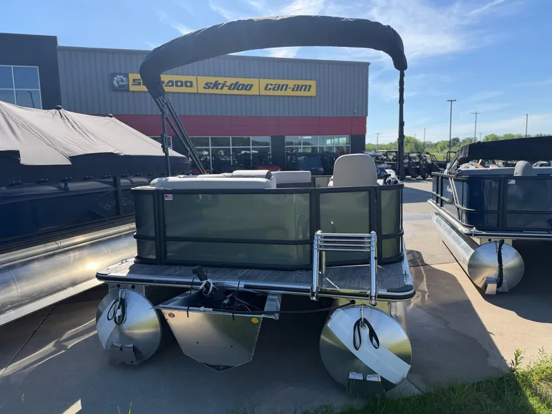 Slide: The Image of 2026 Bentley Pontoons LE 200 CR in front of a showroom. - 4