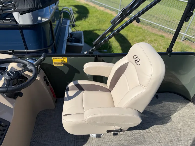 Slide: The Image of Interior of 2026 Bentley Pontoons LE 200 CR with beige seat. - 9