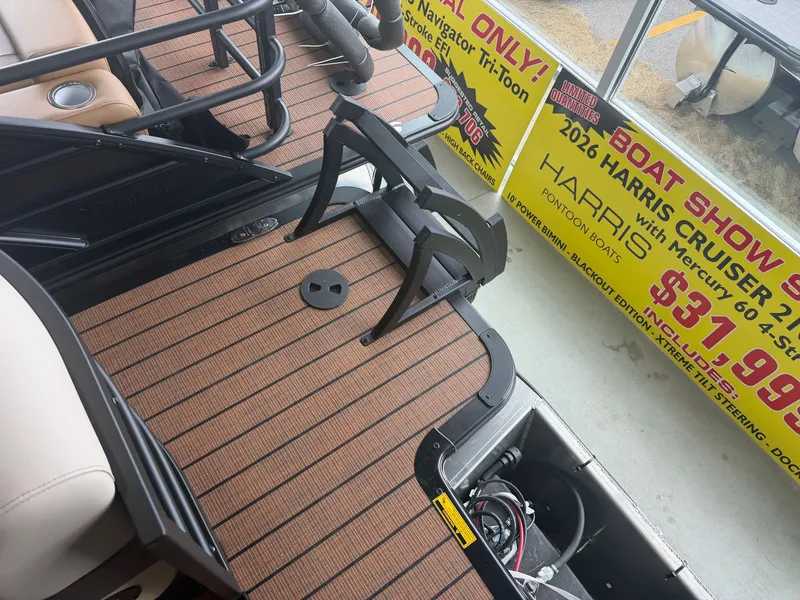 Slide: The Image of Bentley Pontoons Legacy 200 Navigator 2026 - 5