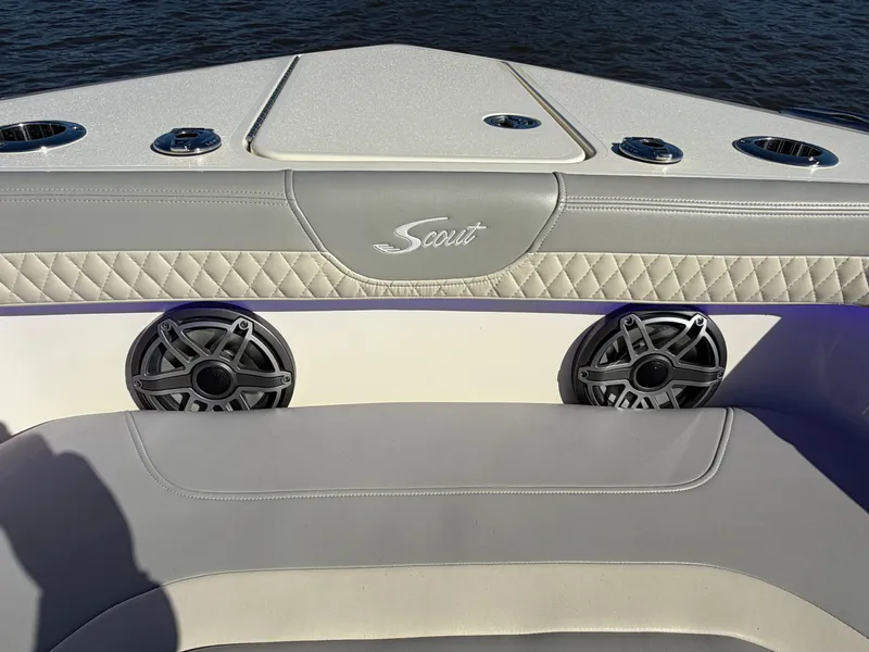 Slide: The Image of Scout 260 LXF 2025 - 50