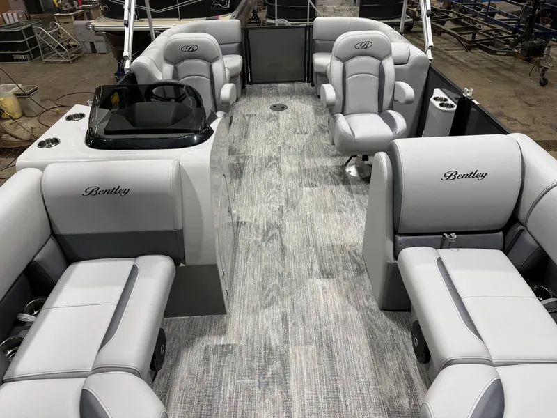 Slide: The Image of Bentley Pontoons Legacy 220 Navigator Quad Lounge & Honda 4-Stroke EFI 2026 - 7
