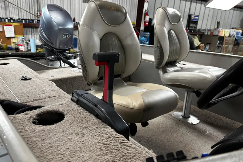 Slide: The Image of Display screen showing Yamaha runtime RPM data for Lund 1650 Explorer SS, 2003 model. - 8