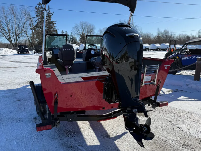 Slide: The Image of Lund 1800 Explorer Sport 2026 - 3