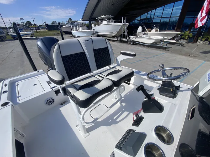 Slide: The Image of Tidewater 2410 Bay Max 2023 - 12