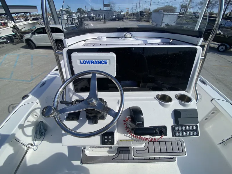 Slide: The Image of Tidewater 2410 Bay Max 2023 - 15