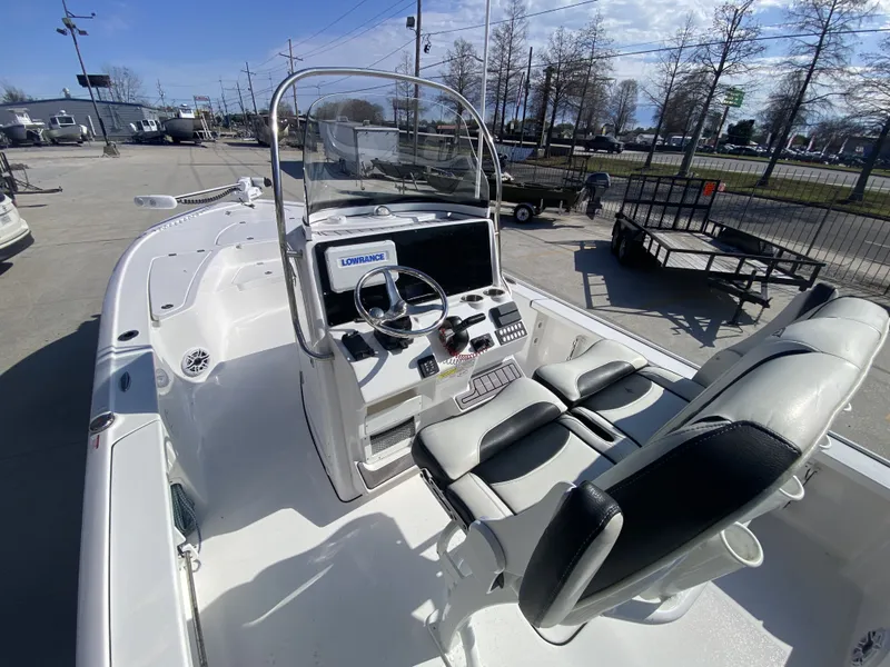 Slide: The Image of Tidewater 2410 Bay Max 2023 - 24