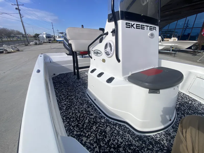 Slide: The Image of Skeeter ZX20 Bay 2006 - 10