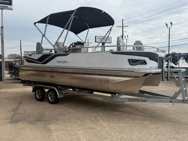 Slide: The Image of Avalon Venture 85 Rear Fish - 21' 2026 - 10