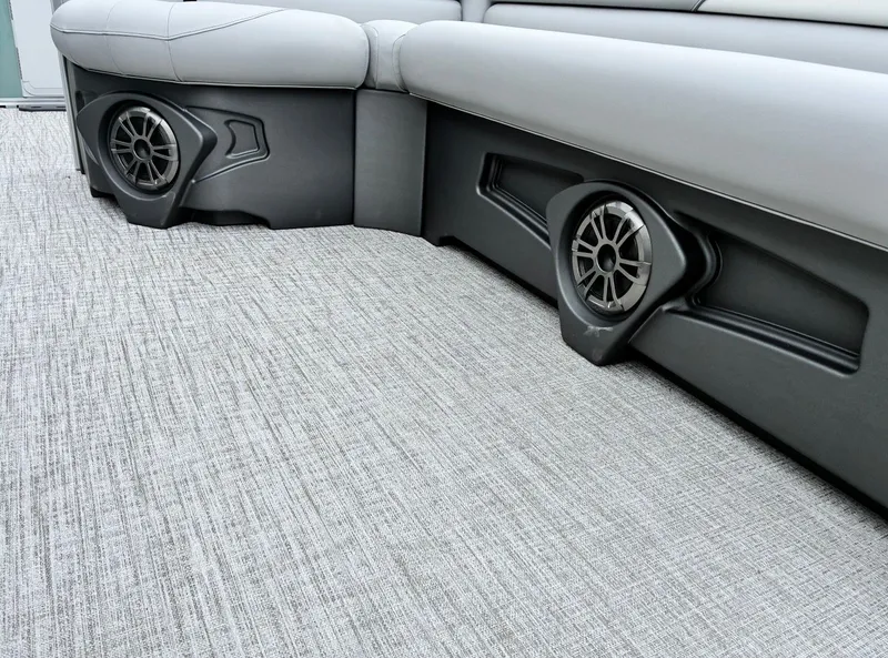 Slide: The Image of Avalon Venture 85 Rear Fish - 21' 2026 - 15