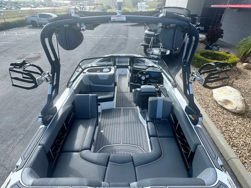 Slide: The Image of Nautique Super Air Nautique GS22 2020 - 12