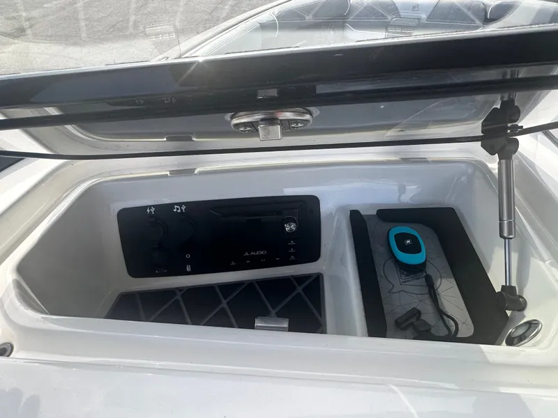 Slide: The Image of Nautique Super Air Nautique GS22 2020 - 13