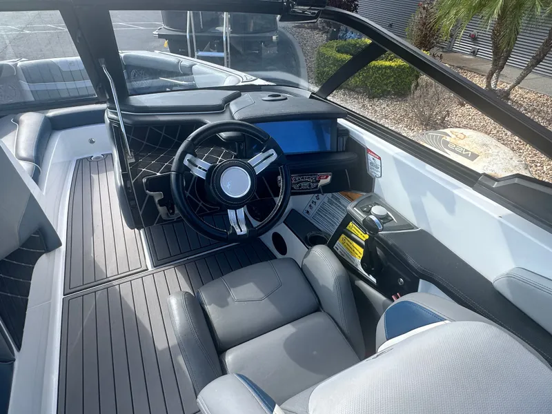 Slide: The Image of Nautique Super Air Nautique GS22 2020 - 7