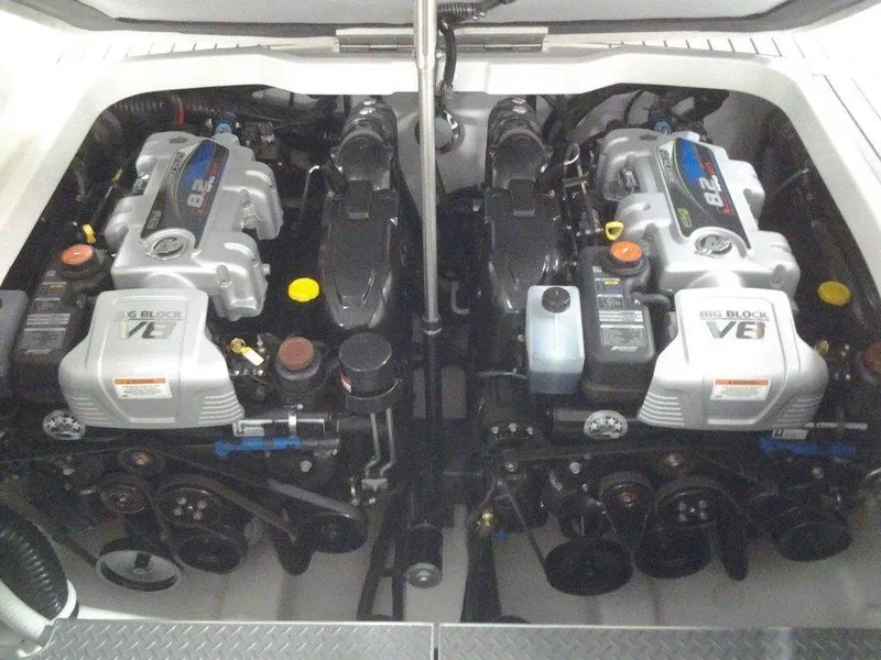 Slide: The Image of Dual engines in 2017 Formula 370 Super Sport boat. - 30